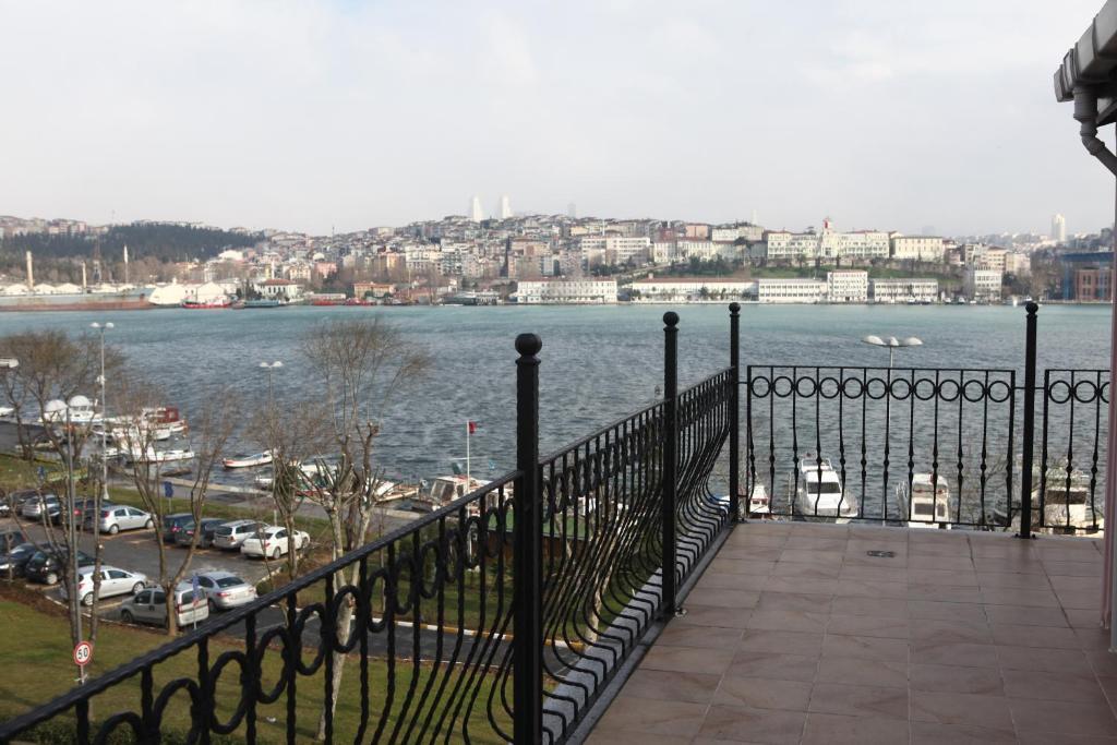 Balat Suites Istanbul Exterior photo